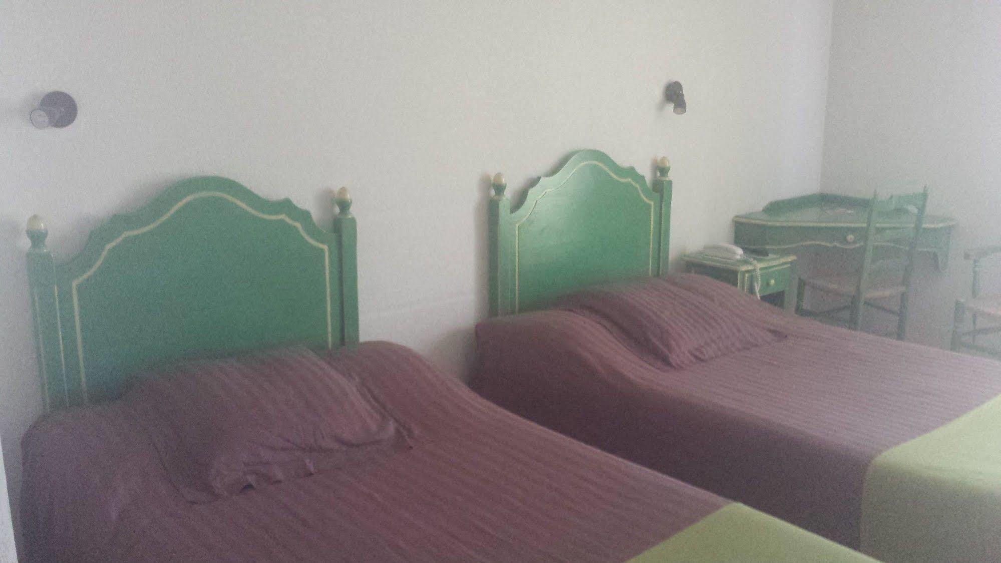 Hotel Le Cesar Plan-de-Cuques Zewnętrze zdjęcie